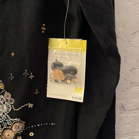 New! Susan Bristol Detailed Cardigan - Picture 3 of 11